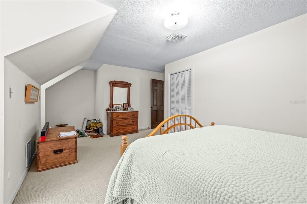 En Venta: $719,000 (4 camas, 3 baños, 2796 Pies cuadrados)