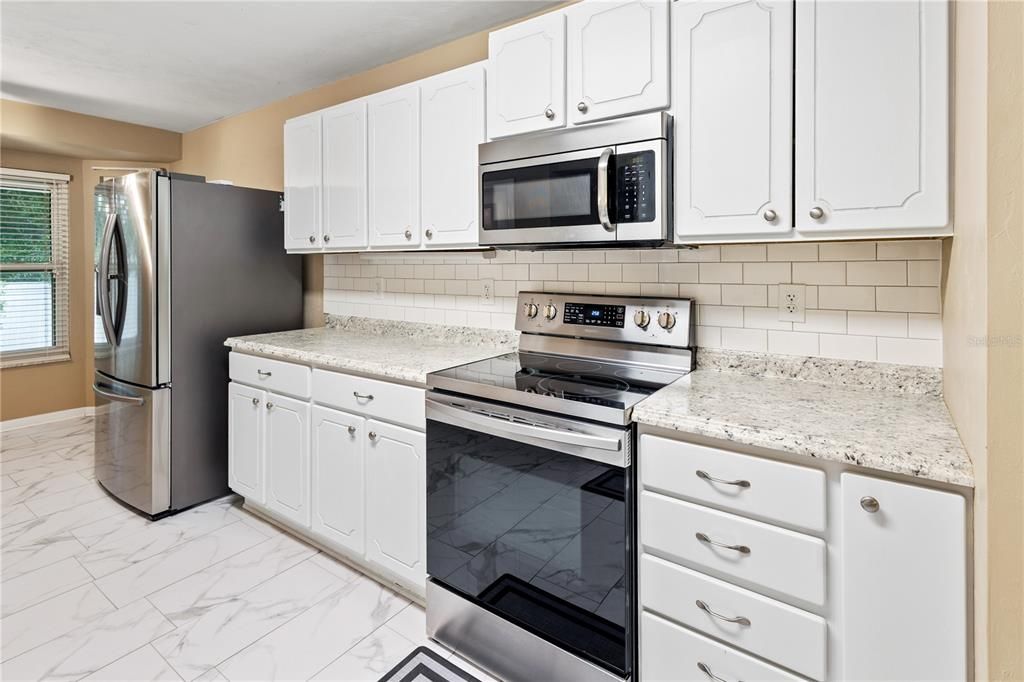 待售: $327,000 (3 贝兹, 2 浴室, 1773 平方英尺)