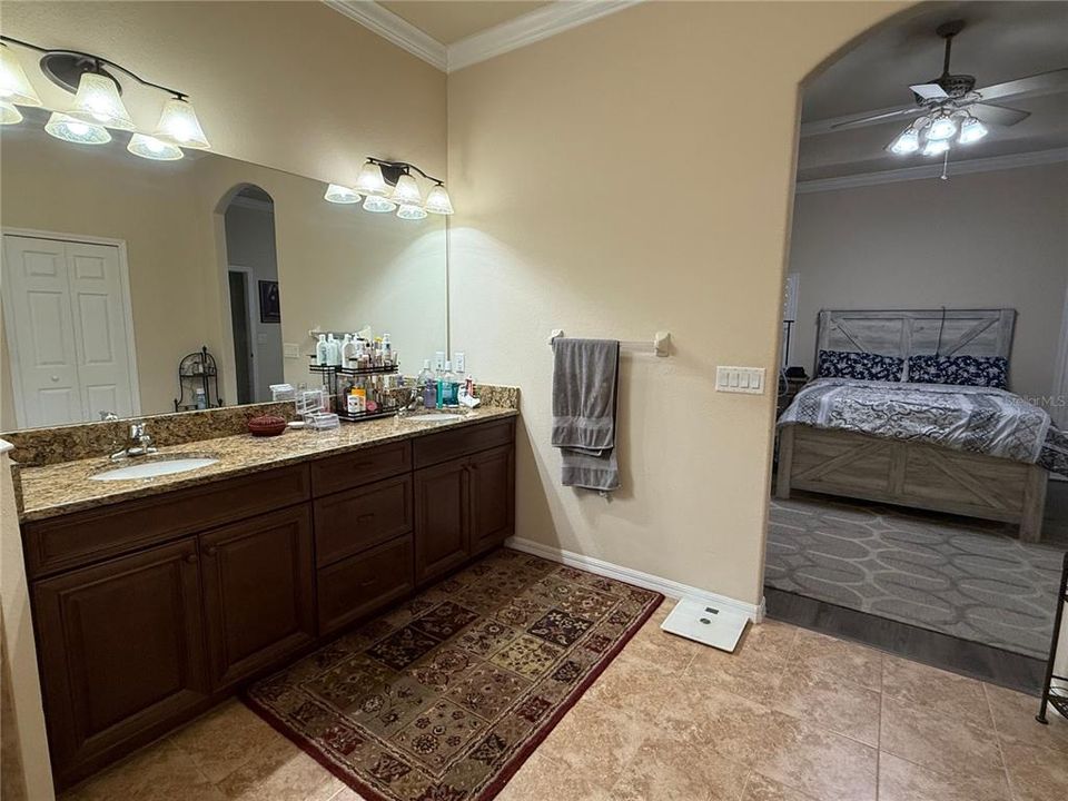 На продажу: $499,900 (3 спален, 2 ванн, 2030 Квадратных фут)