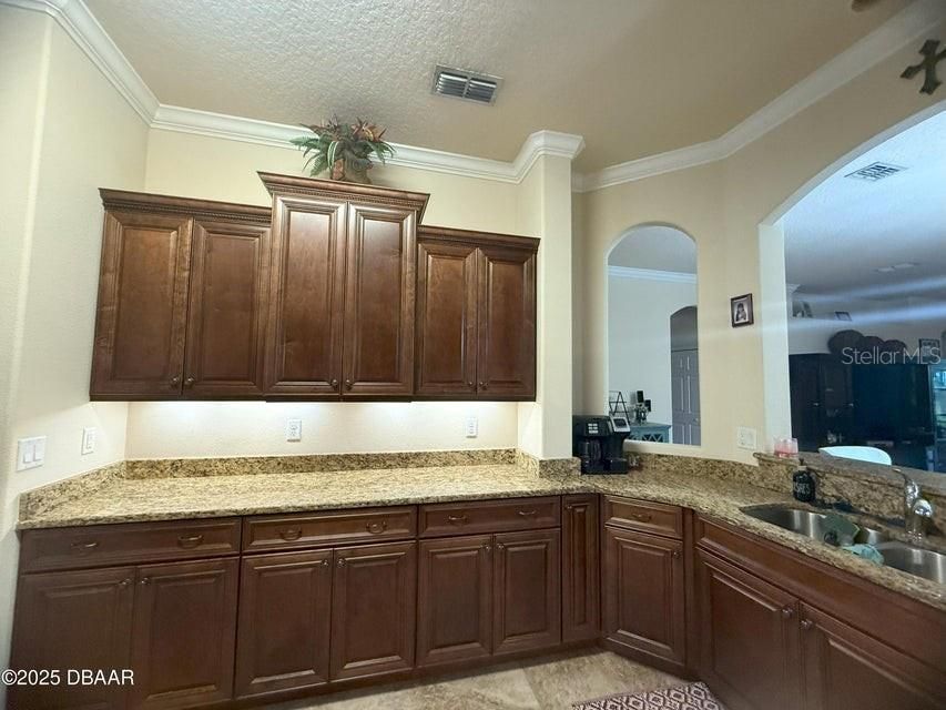 На продажу: $499,900 (3 спален, 2 ванн, 2030 Квадратных фут)