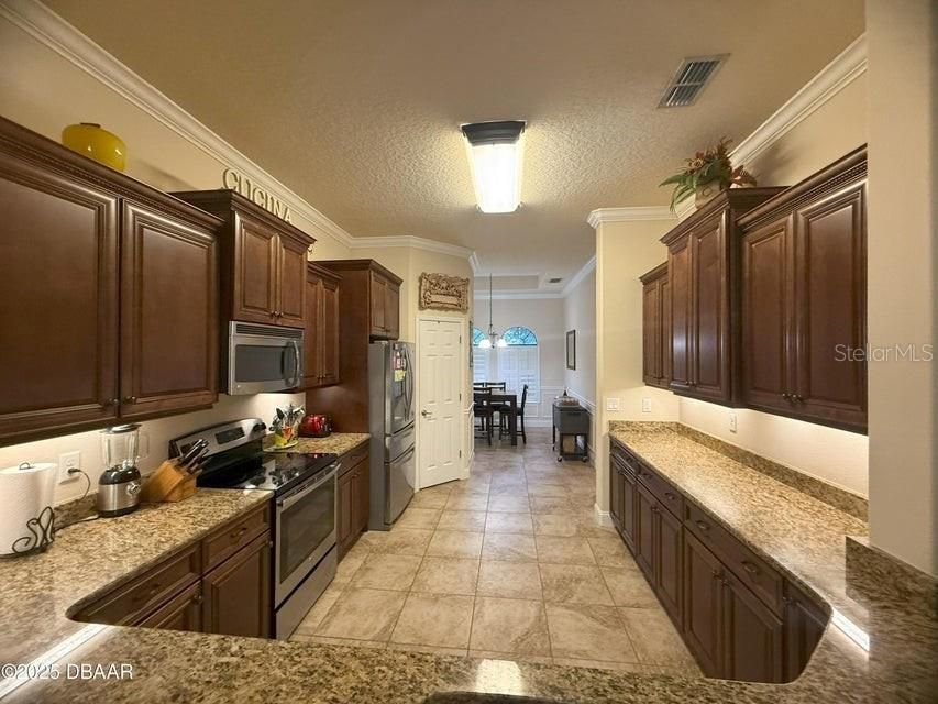 На продажу: $499,900 (3 спален, 2 ванн, 2030 Квадратных фут)