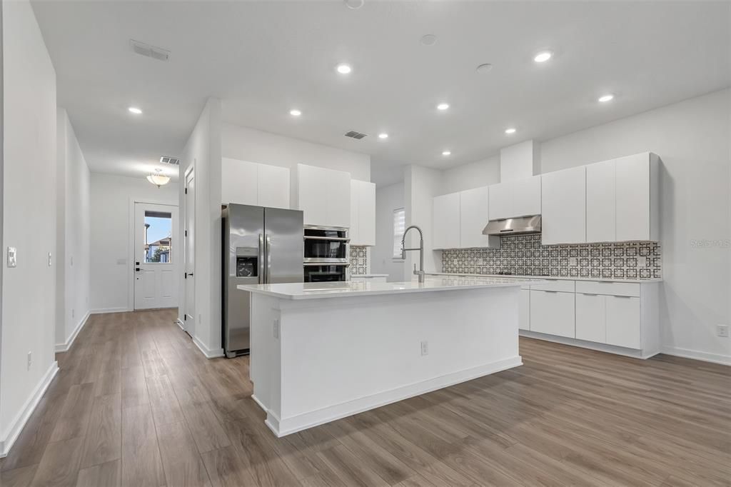 В аренду: $4,300 (4 спален, 3 ванн, 2605 Квадратных фут)