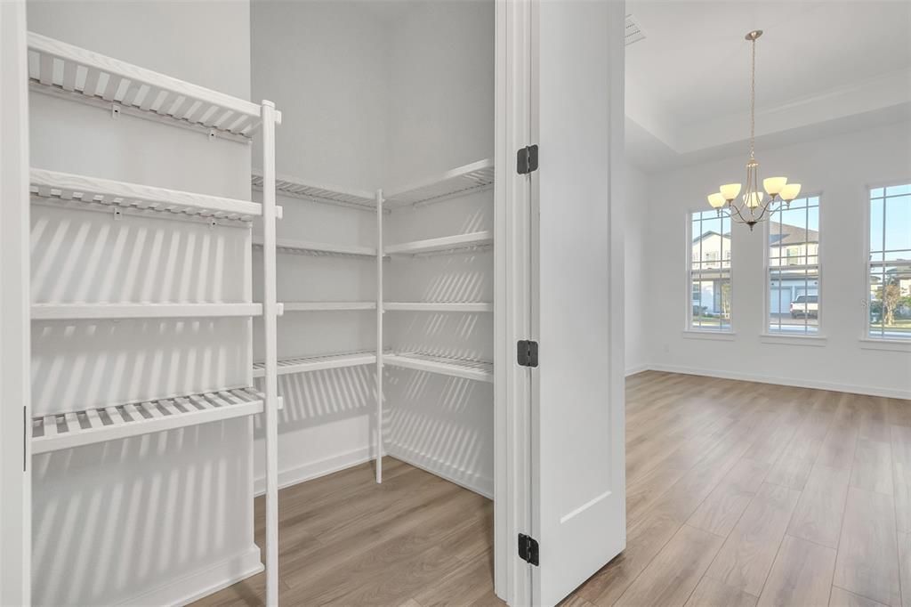 В аренду: $4,300 (4 спален, 3 ванн, 2605 Квадратных фут)