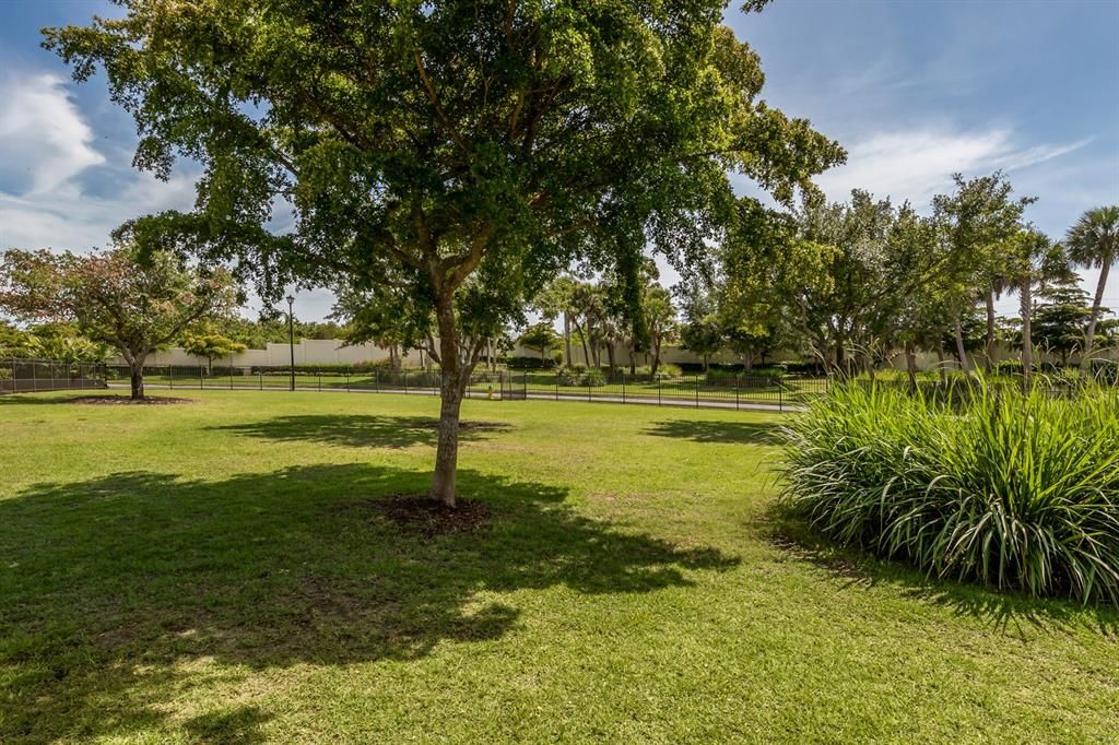 For Sale: $295,000 (2 beds, 2 baths, 1398 Square Feet)