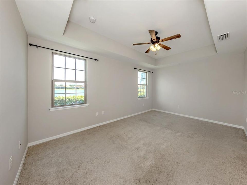 For Sale: $295,000 (2 beds, 2 baths, 1398 Square Feet)