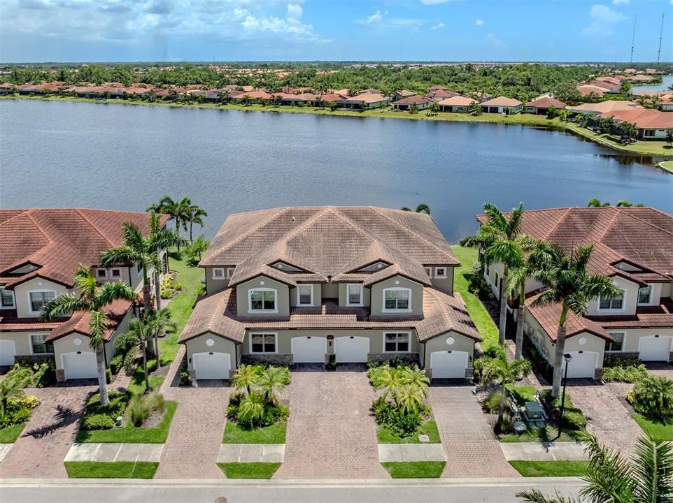 For Sale: $295,000 (2 beds, 2 baths, 1398 Square Feet)