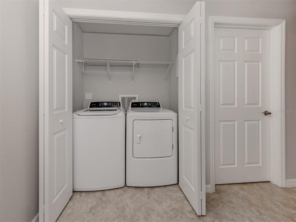 For Sale: $295,000 (2 beds, 2 baths, 1398 Square Feet)