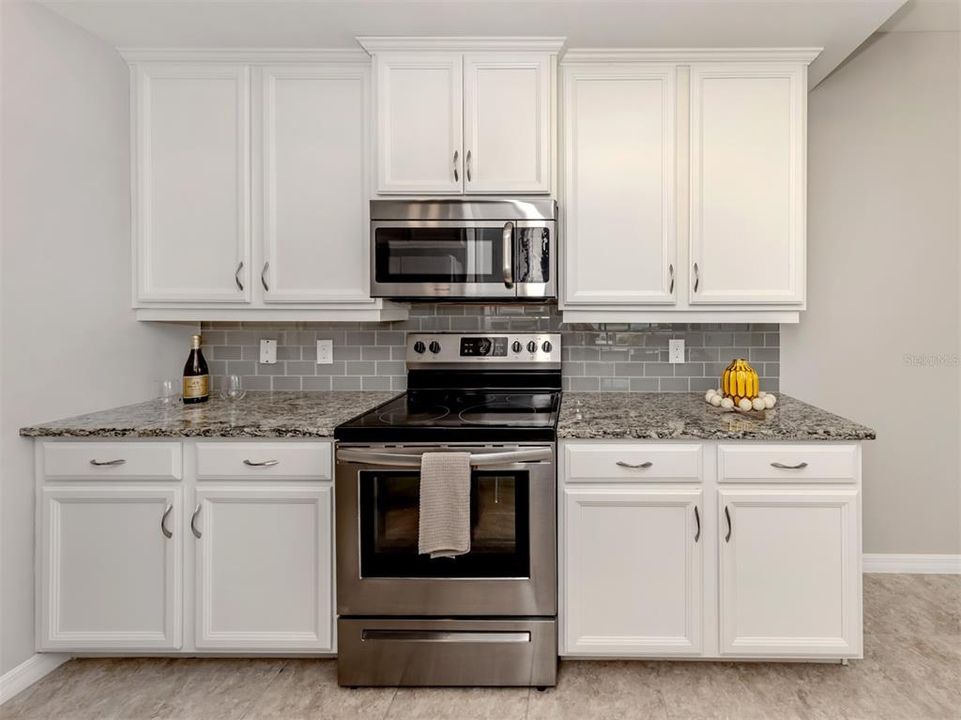 For Sale: $295,000 (2 beds, 2 baths, 1398 Square Feet)