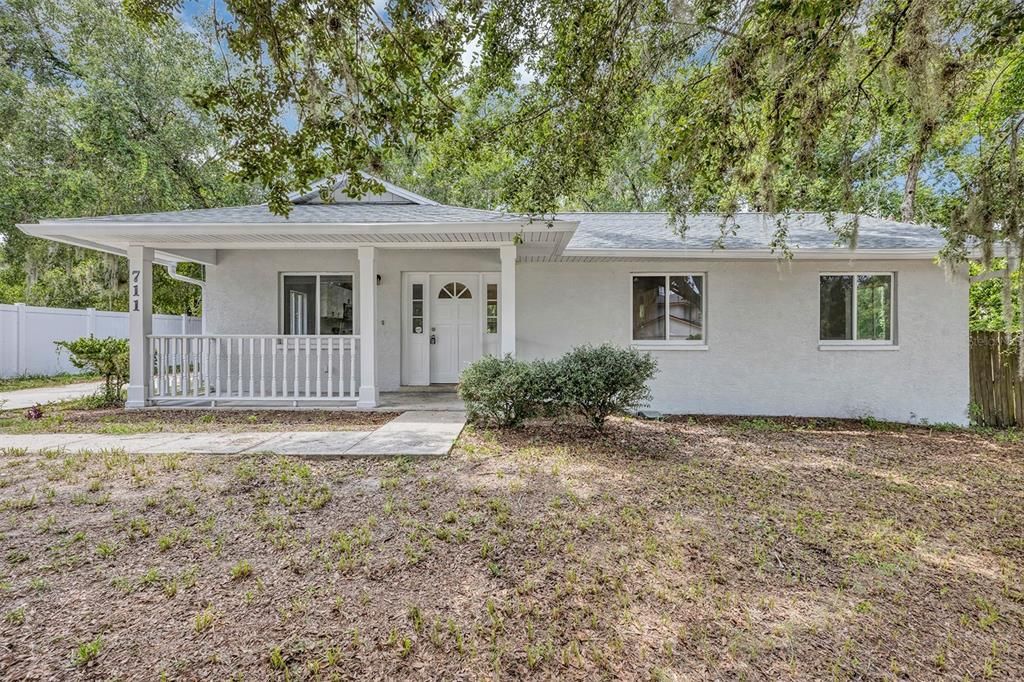 Recently Sold: $289,000 (3 beds, 1 baths, 1056 Square Feet)