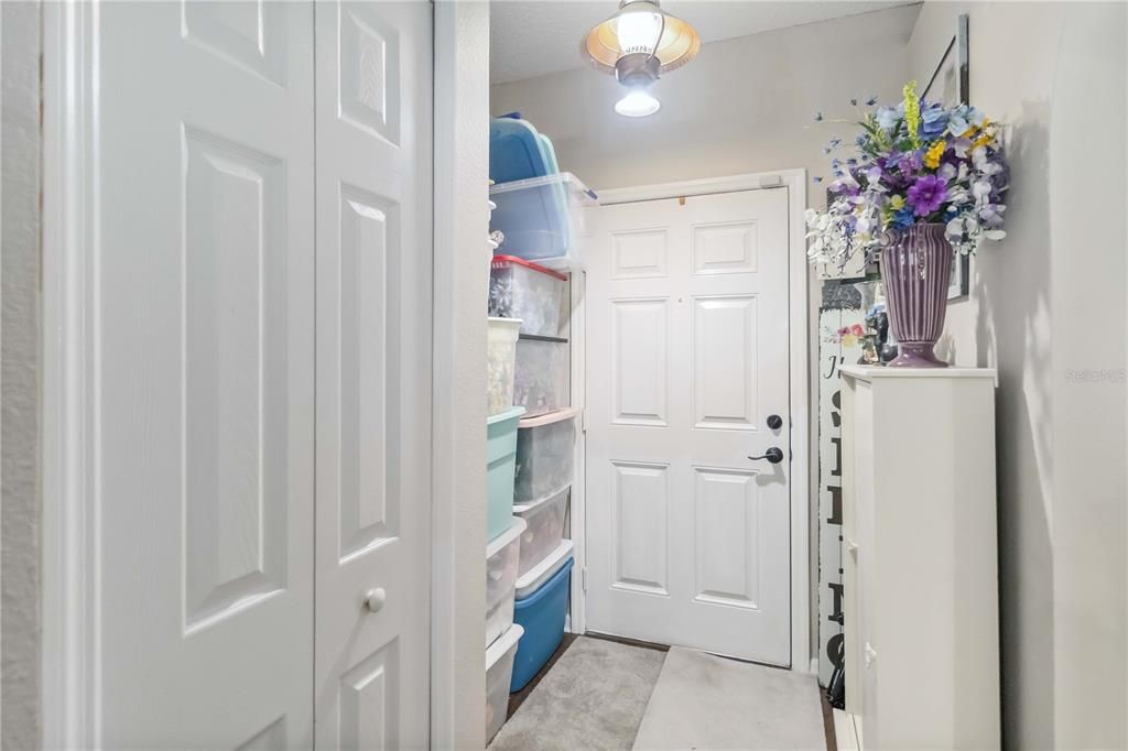 合同活跃: $349,000 (4 贝兹, 2 浴室, 1854 平方英尺)