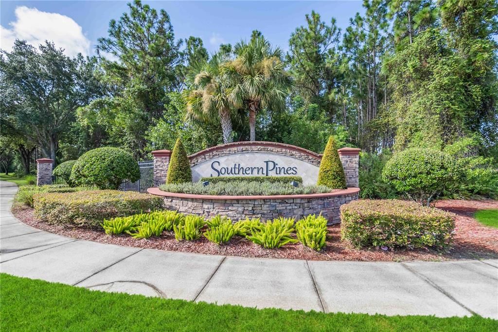 合同活跃: $349,000 (4 贝兹, 2 浴室, 1854 平方英尺)