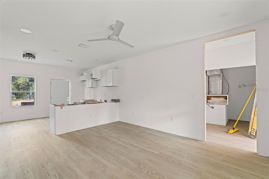 На продажу: $260,000 (3 спален, 2 ванн, 1537 Квадратных фут)