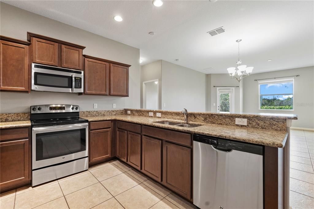 Active With Contract: $2,295 (4 beds, 2 baths, 2550 Square Feet)