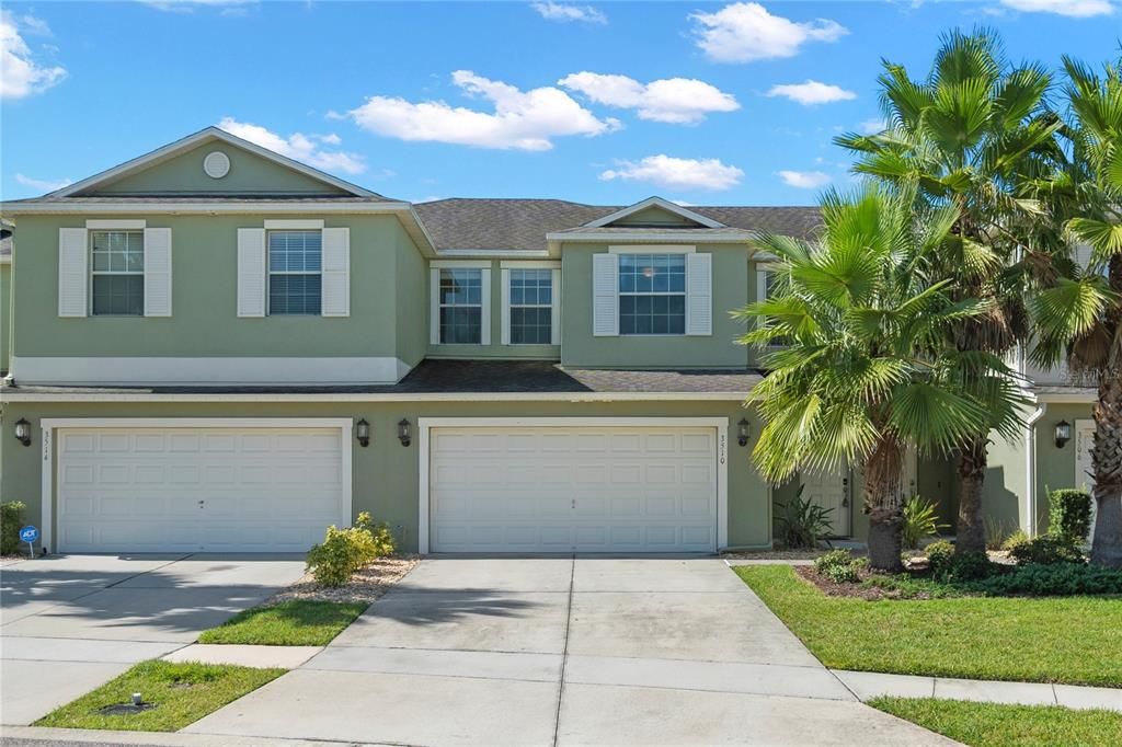 Active With Contract: $2,295 (4 beds, 2 baths, 2550 Square Feet)