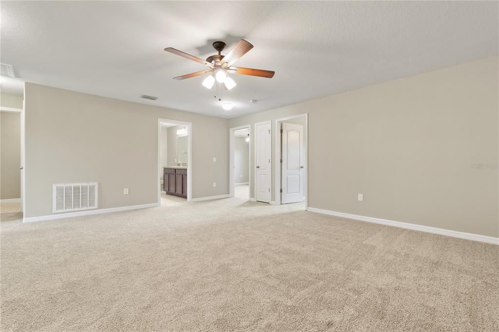 Active With Contract: $2,295 (4 beds, 2 baths, 2550 Square Feet)