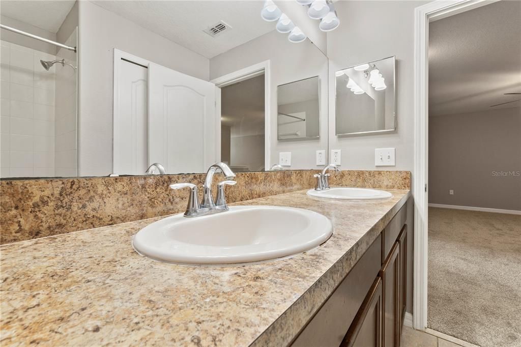 Active With Contract: $2,295 (4 beds, 2 baths, 2550 Square Feet)