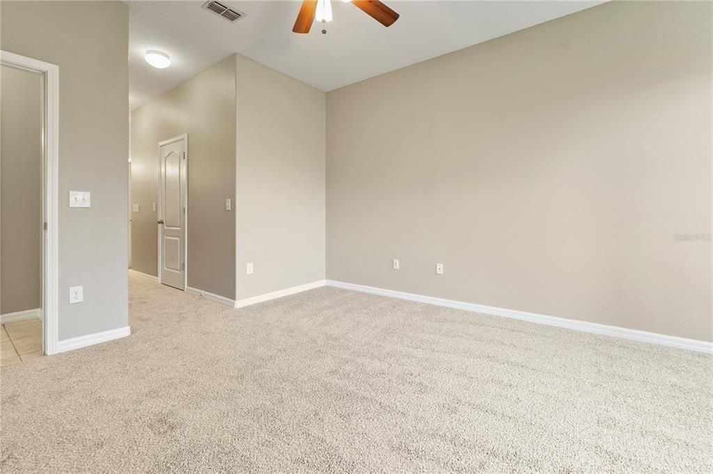 Active With Contract: $2,295 (4 beds, 2 baths, 2550 Square Feet)