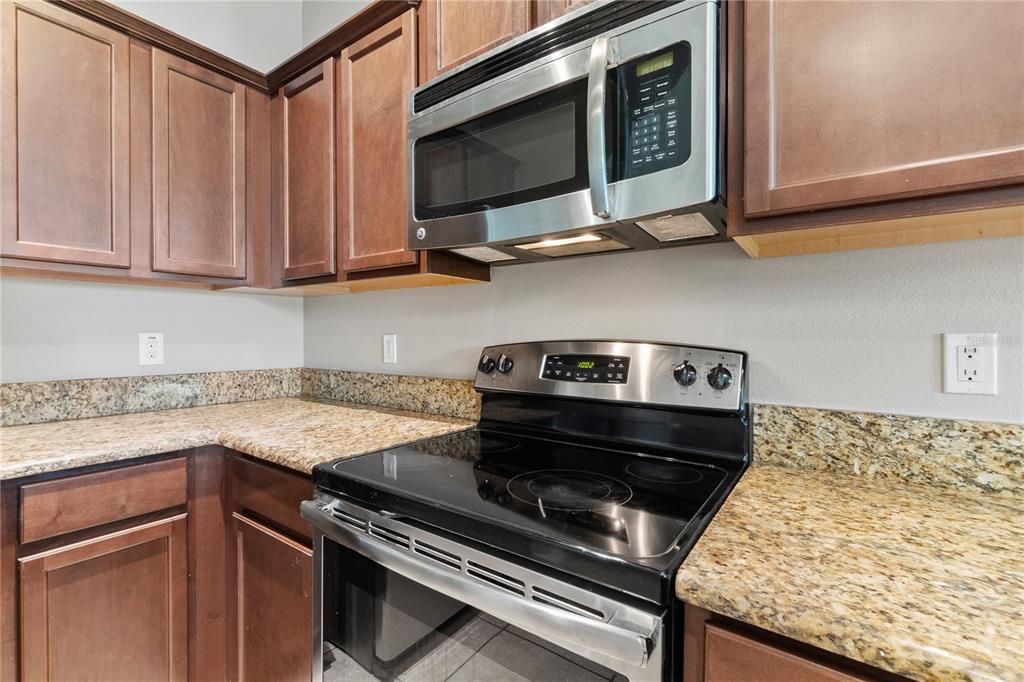 Active With Contract: $2,295 (4 beds, 2 baths, 2550 Square Feet)