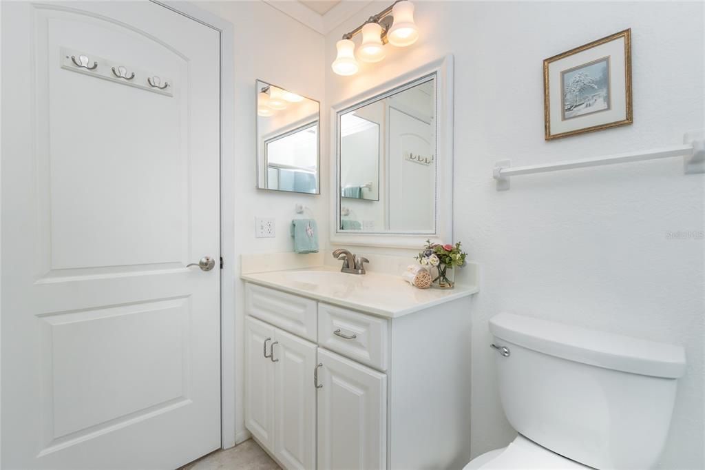 Active With Contract: $198,000 (2 beds, 2 baths, 1250 Square Feet)