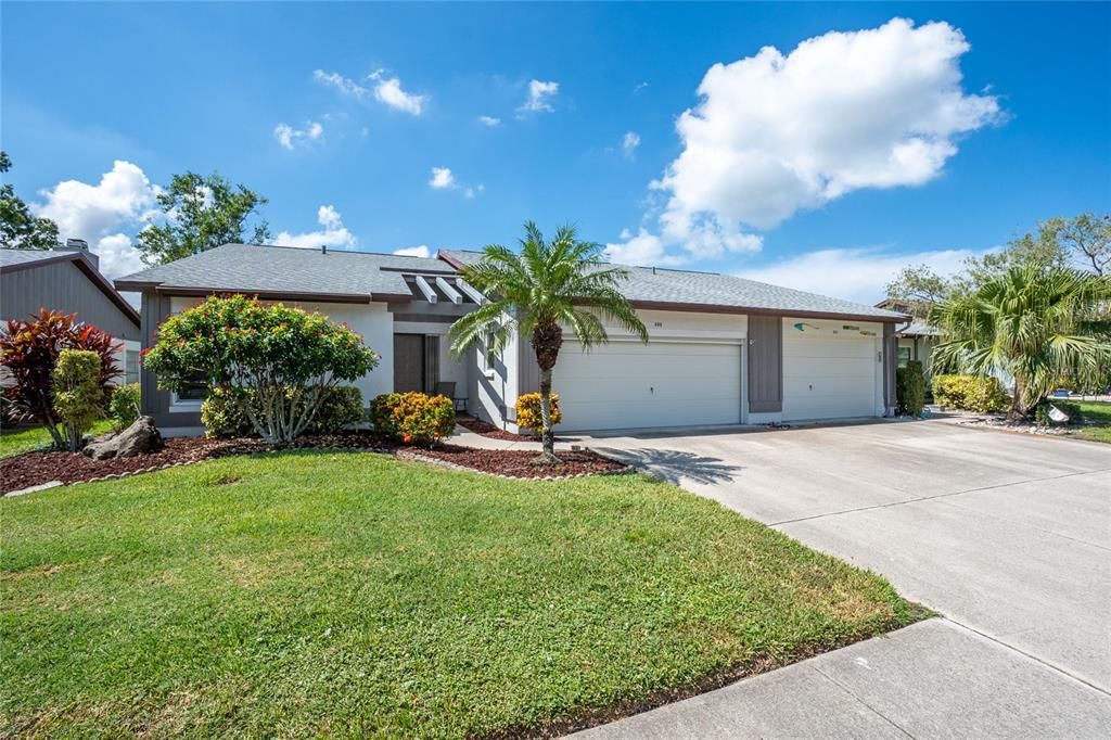 Active With Contract: $198,000 (2 beds, 2 baths, 1250 Square Feet)