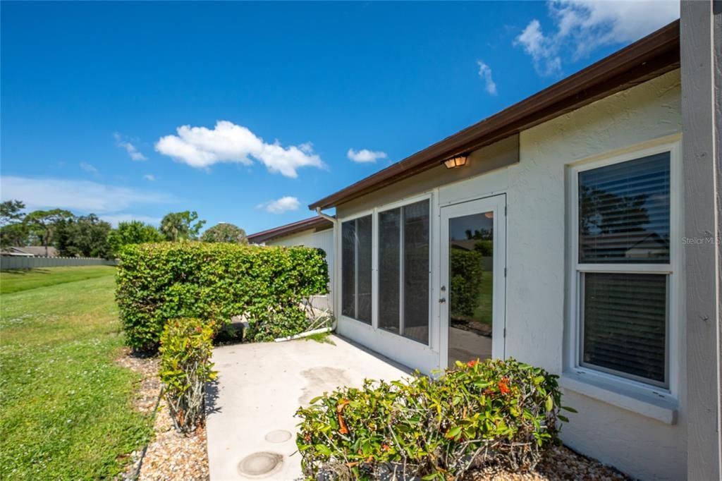 Active With Contract: $198,000 (2 beds, 2 baths, 1250 Square Feet)