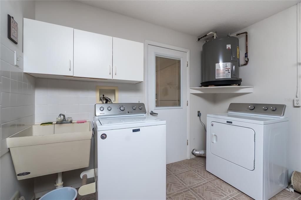 Active With Contract: $198,000 (2 beds, 2 baths, 1250 Square Feet)