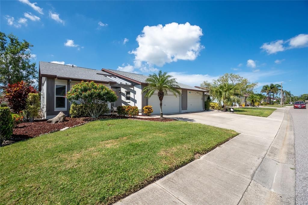 Active With Contract: $198,000 (2 beds, 2 baths, 1250 Square Feet)