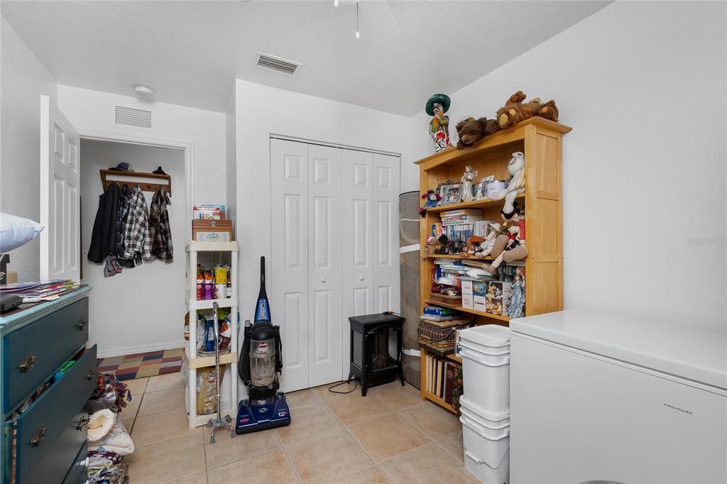 For Sale: $239,900 (3 beds, 2 baths, 858 Square Feet)