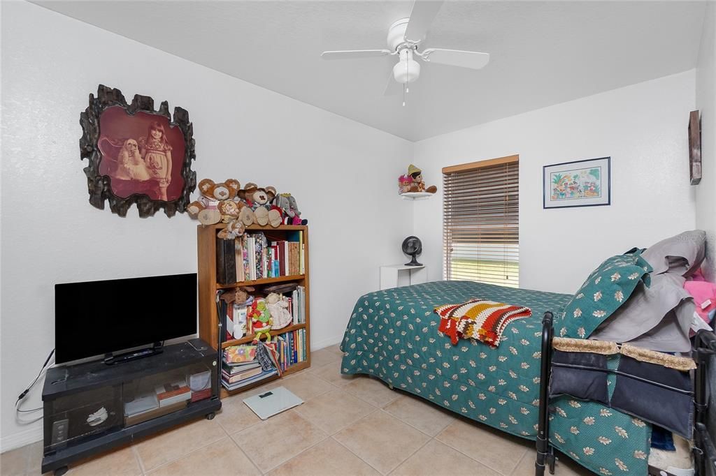 For Sale: $239,900 (3 beds, 2 baths, 858 Square Feet)