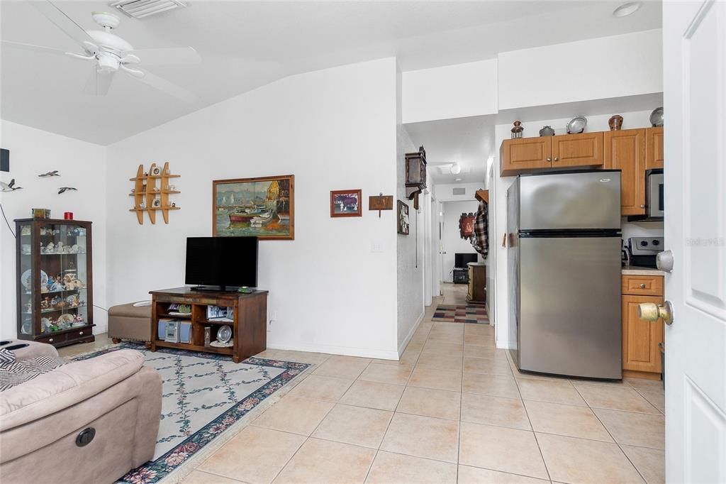 For Sale: $239,900 (3 beds, 2 baths, 858 Square Feet)