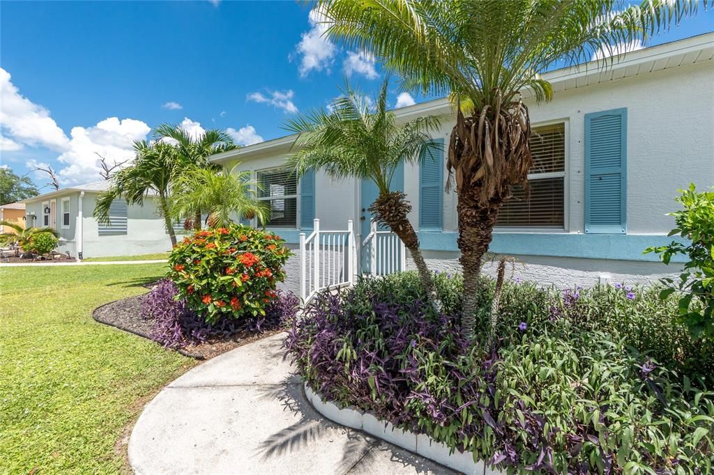 For Sale: $239,900 (3 beds, 2 baths, 858 Square Feet)