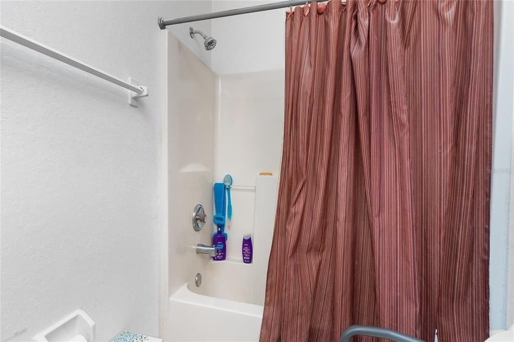 For Sale: $239,900 (3 beds, 2 baths, 858 Square Feet)