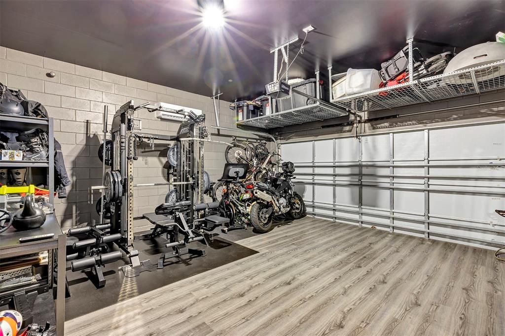 合同活跃: $1,129,000 (5 贝兹, 4 浴室, 3616 平方英尺)