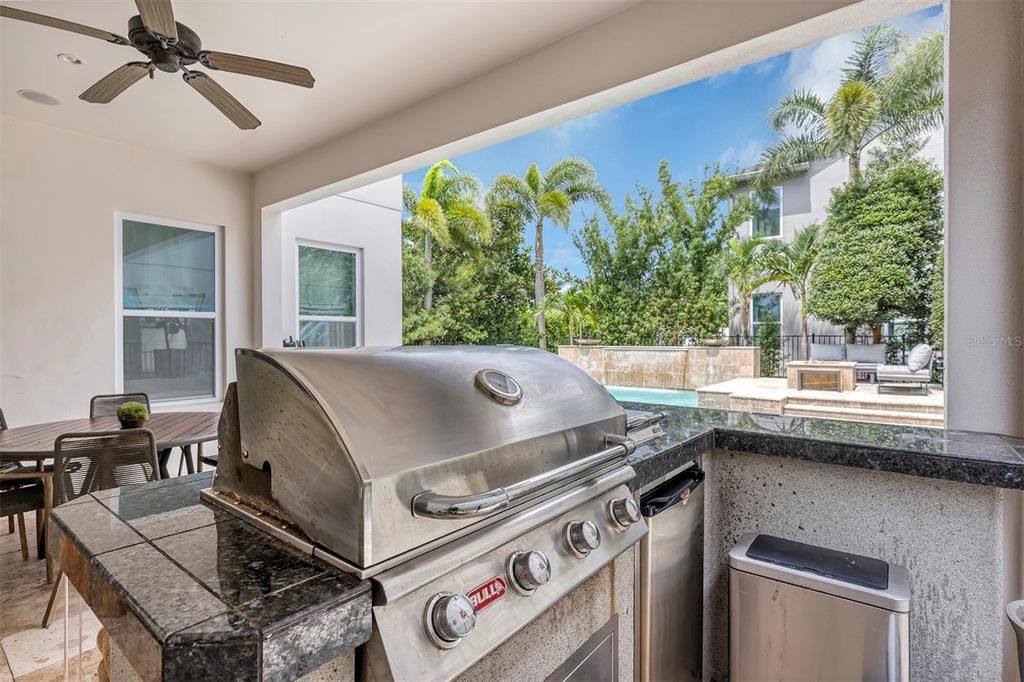 合同活跃: $1,129,000 (5 贝兹, 4 浴室, 3616 平方英尺)