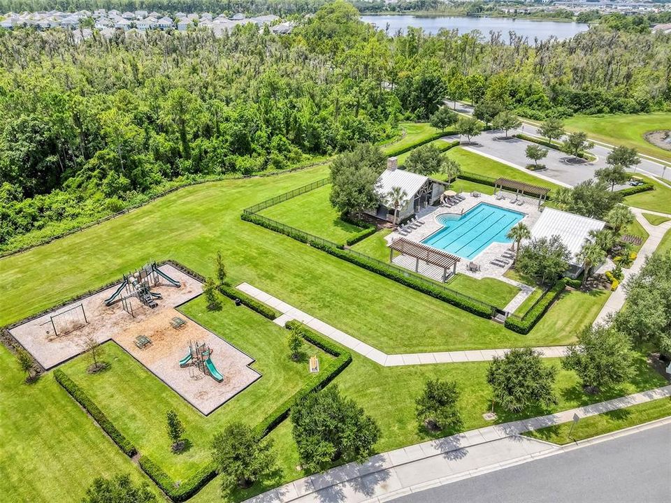 合同活跃: $1,129,000 (5 贝兹, 4 浴室, 3616 平方英尺)