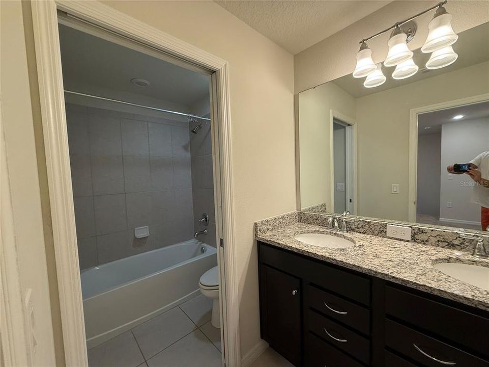 En Venta: $419,000 (5 camas, 4 baños, 2283 Pies cuadrados)