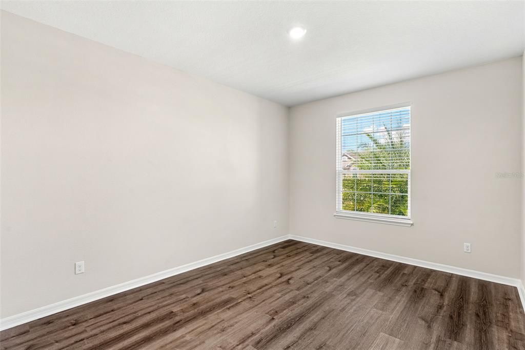 Activo con contrato: $749,900 (5 camas, 4 baños, 4258 Pies cuadrados)