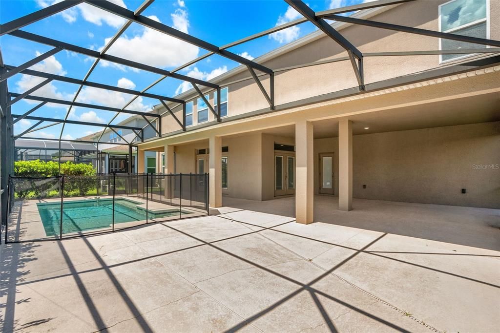 Activo con contrato: $749,900 (5 camas, 4 baños, 4258 Pies cuadrados)