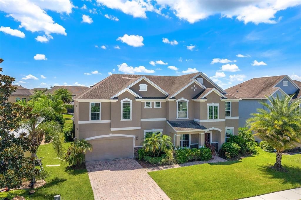 Activo con contrato: $749,900 (5 camas, 4 baños, 4258 Pies cuadrados)