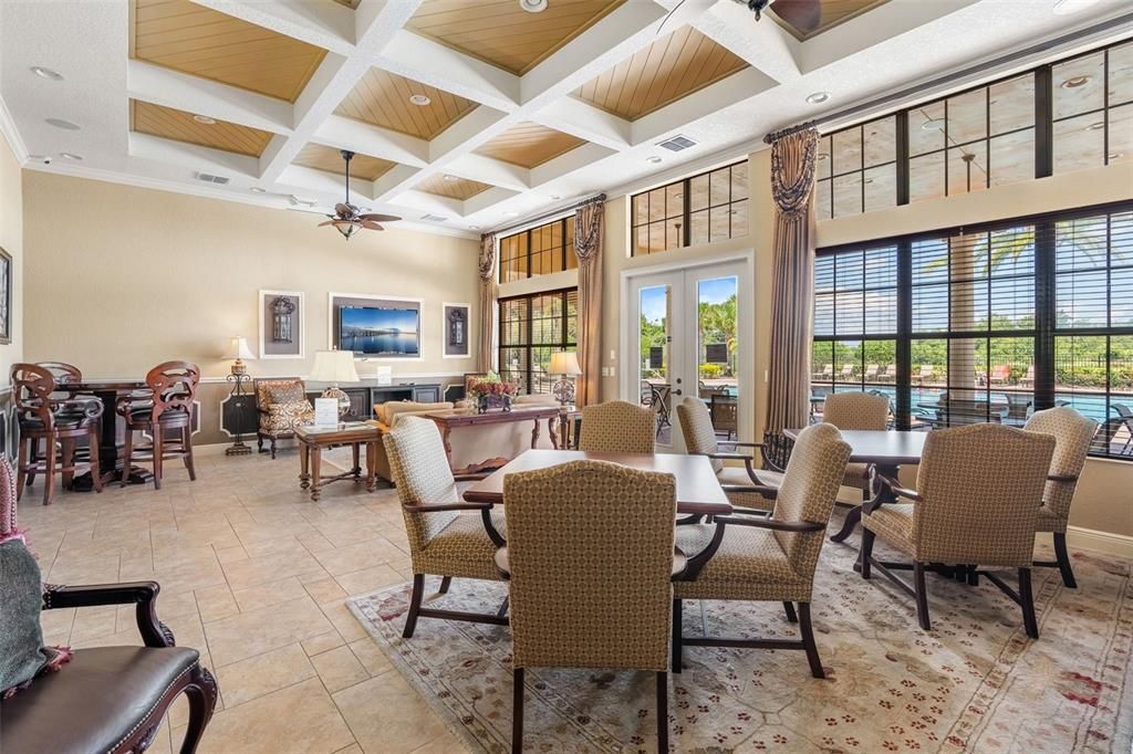 Activo con contrato: $749,900 (5 camas, 4 baños, 4258 Pies cuadrados)