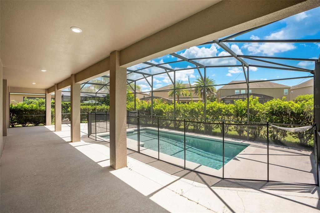 Activo con contrato: $749,900 (5 camas, 4 baños, 4258 Pies cuadrados)