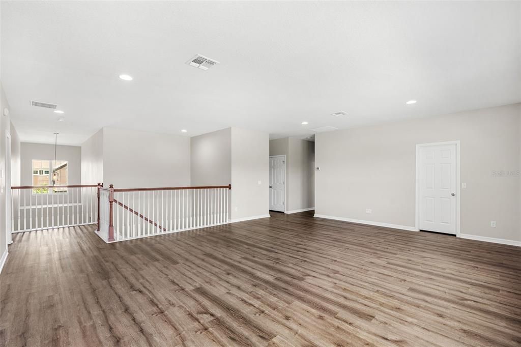 Activo con contrato: $749,900 (5 camas, 4 baños, 4258 Pies cuadrados)