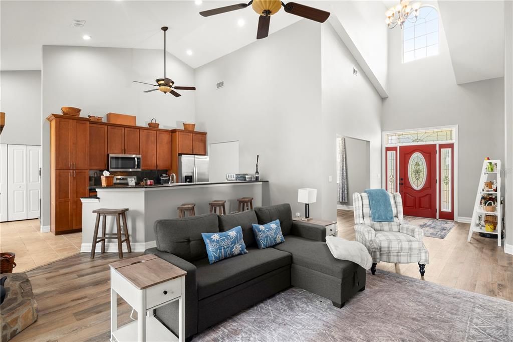 For Sale: $549,000 (3 beds, 3 baths, 2793 Square Feet)