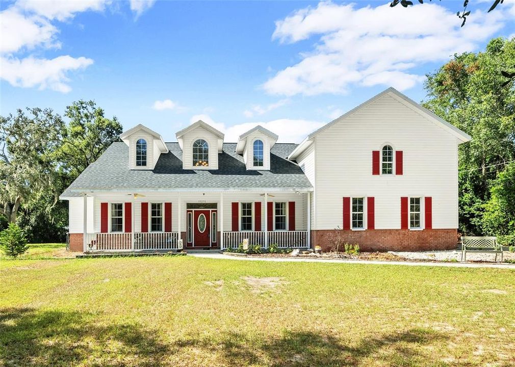 For Sale: $549,000 (3 beds, 3 baths, 2793 Square Feet)