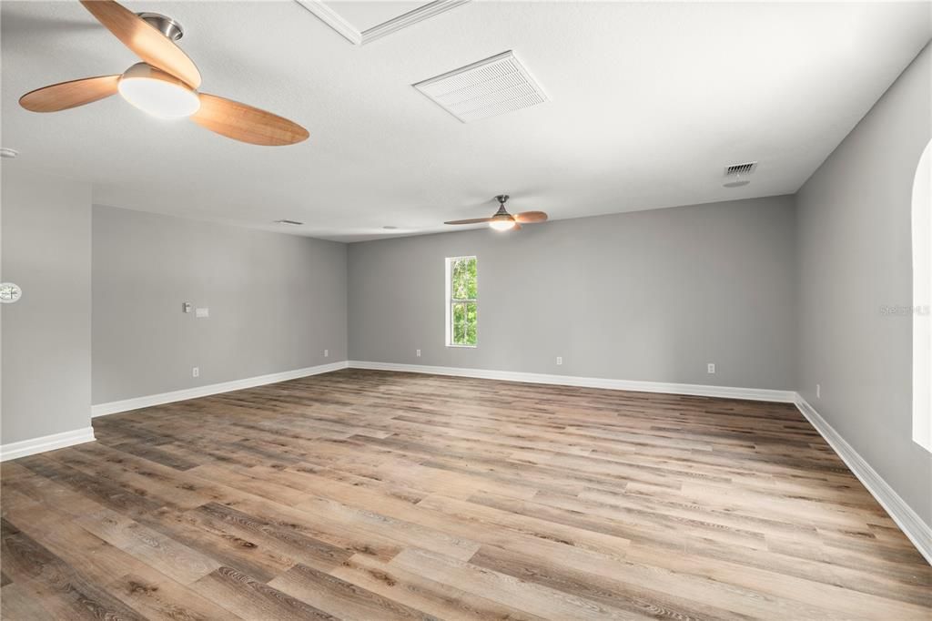 For Sale: $549,000 (3 beds, 3 baths, 2793 Square Feet)