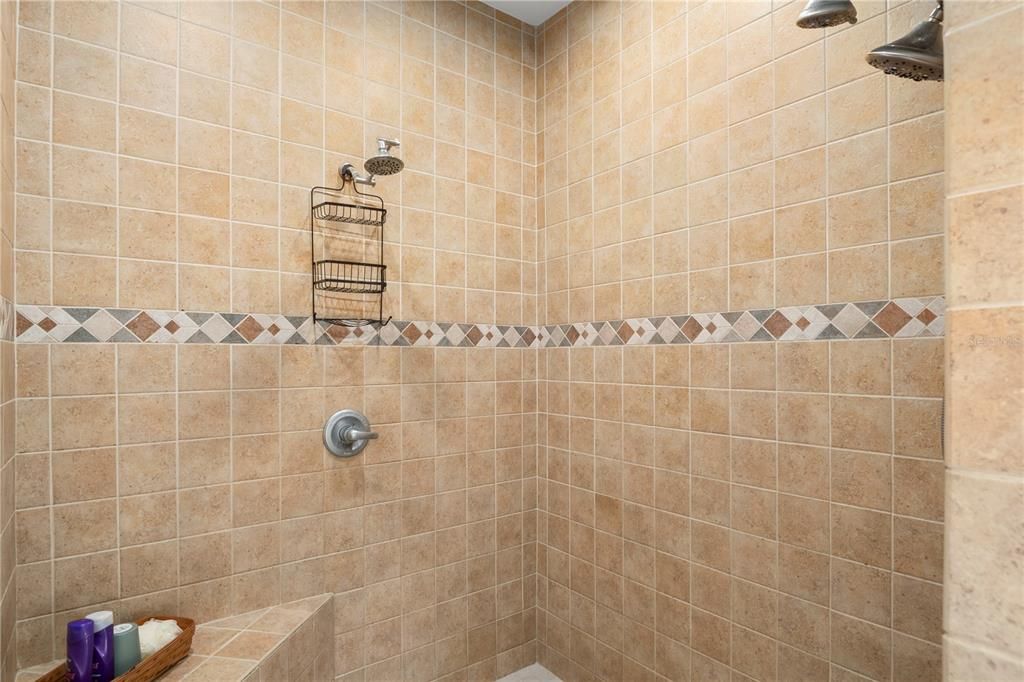 For Sale: $549,000 (3 beds, 3 baths, 2793 Square Feet)