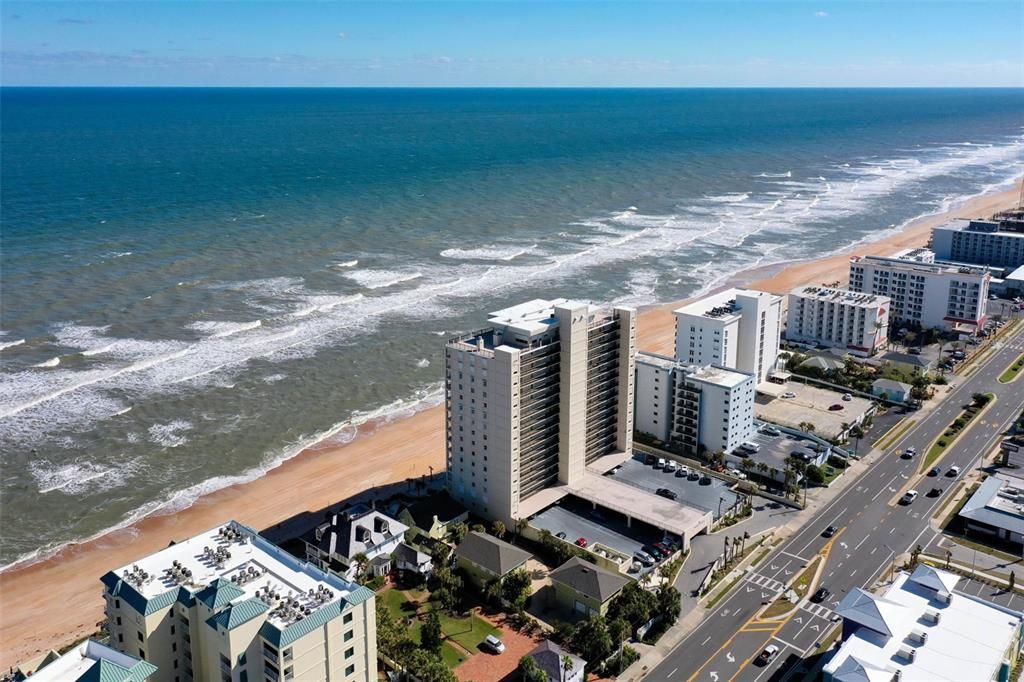 待售: $325,000 (2 贝兹, 2 浴室, 1200 平方英尺)