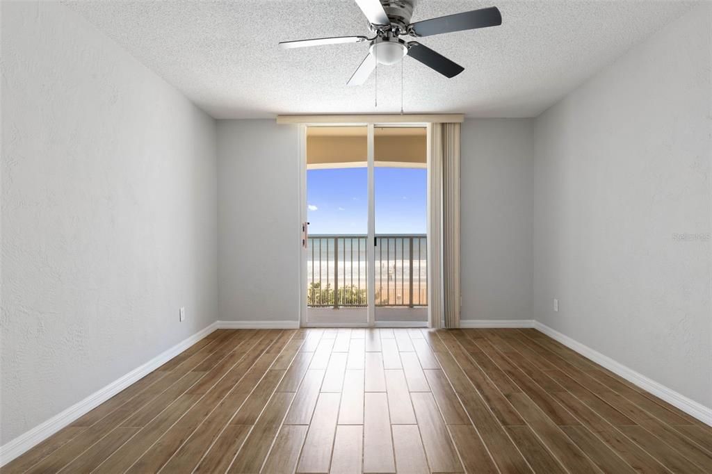 待售: $325,000 (2 贝兹, 2 浴室, 1200 平方英尺)