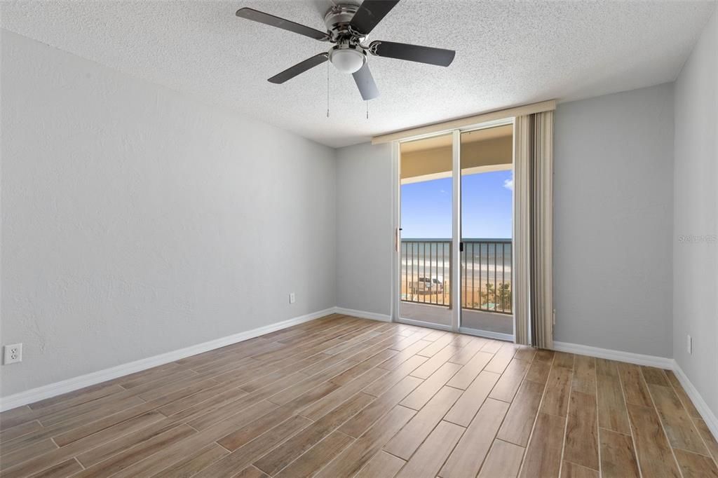 待售: $325,000 (2 贝兹, 2 浴室, 1200 平方英尺)