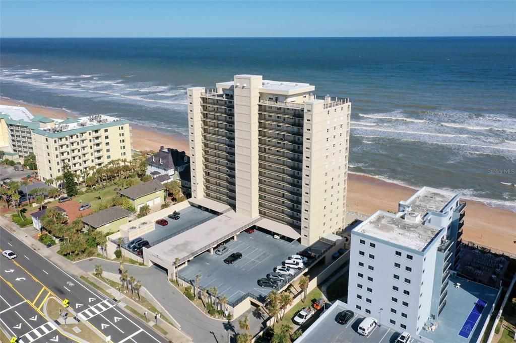 待售: $325,000 (2 贝兹, 2 浴室, 1200 平方英尺)